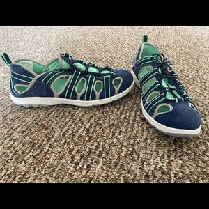 Women’s Duluth Trading Co. Sandals